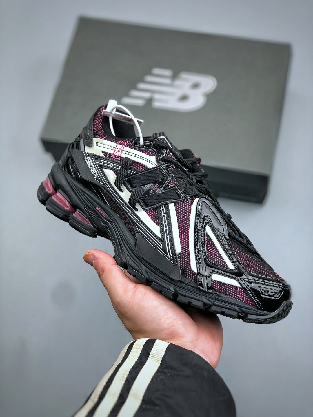 New Balance 1906A