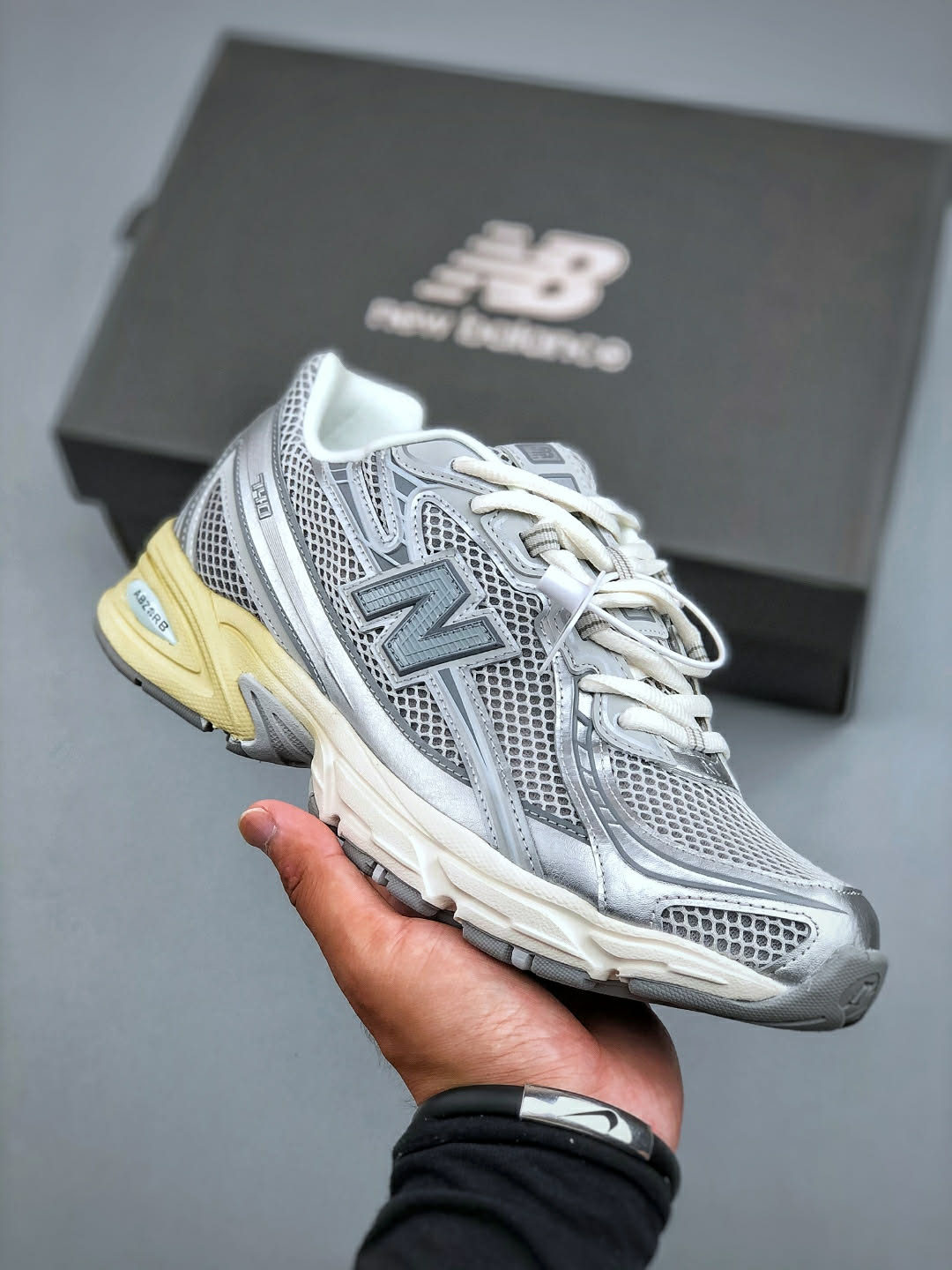 New Balance 1906R