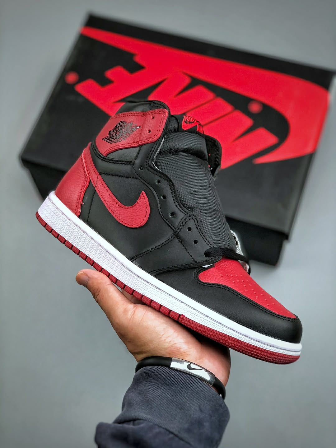 Air Jordan 1 High “Bred”