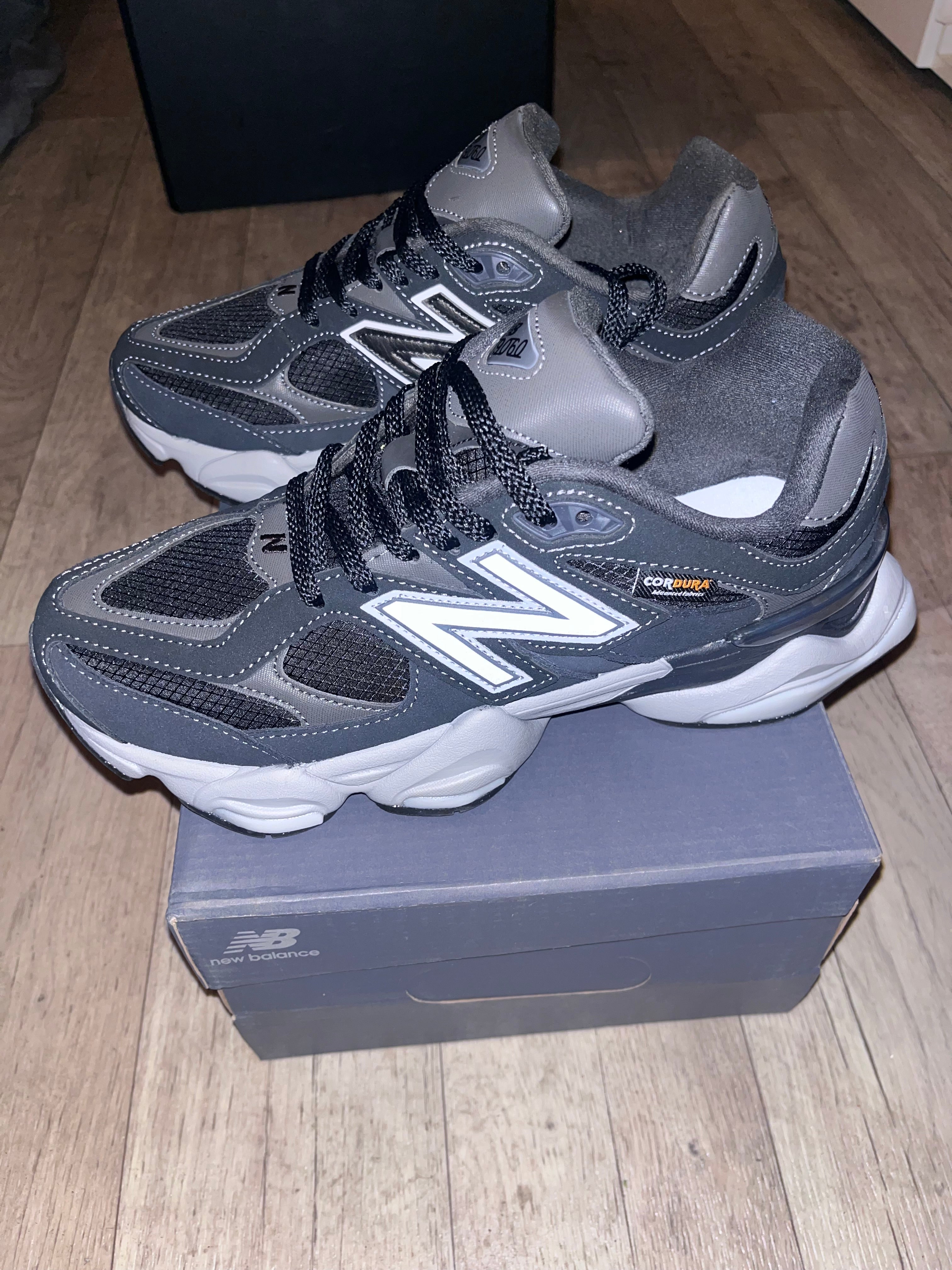 New Balance 9060