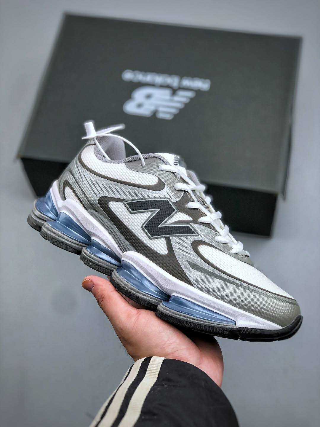 New Balance 9060 “Grey White”