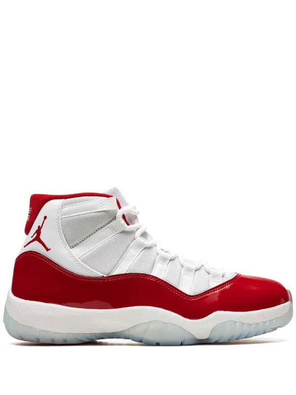 Jordan 11 « Cherry 2022 »